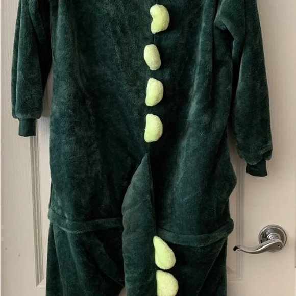 Fabulous Green 3D Dinosaur Adult Costume for Halloween with a beautiful tail🔥🔥🔥 - Picture 13 of 13